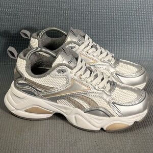 Reebok Charge Women's White/Silver Athletic Comfort Sneakers Size 8